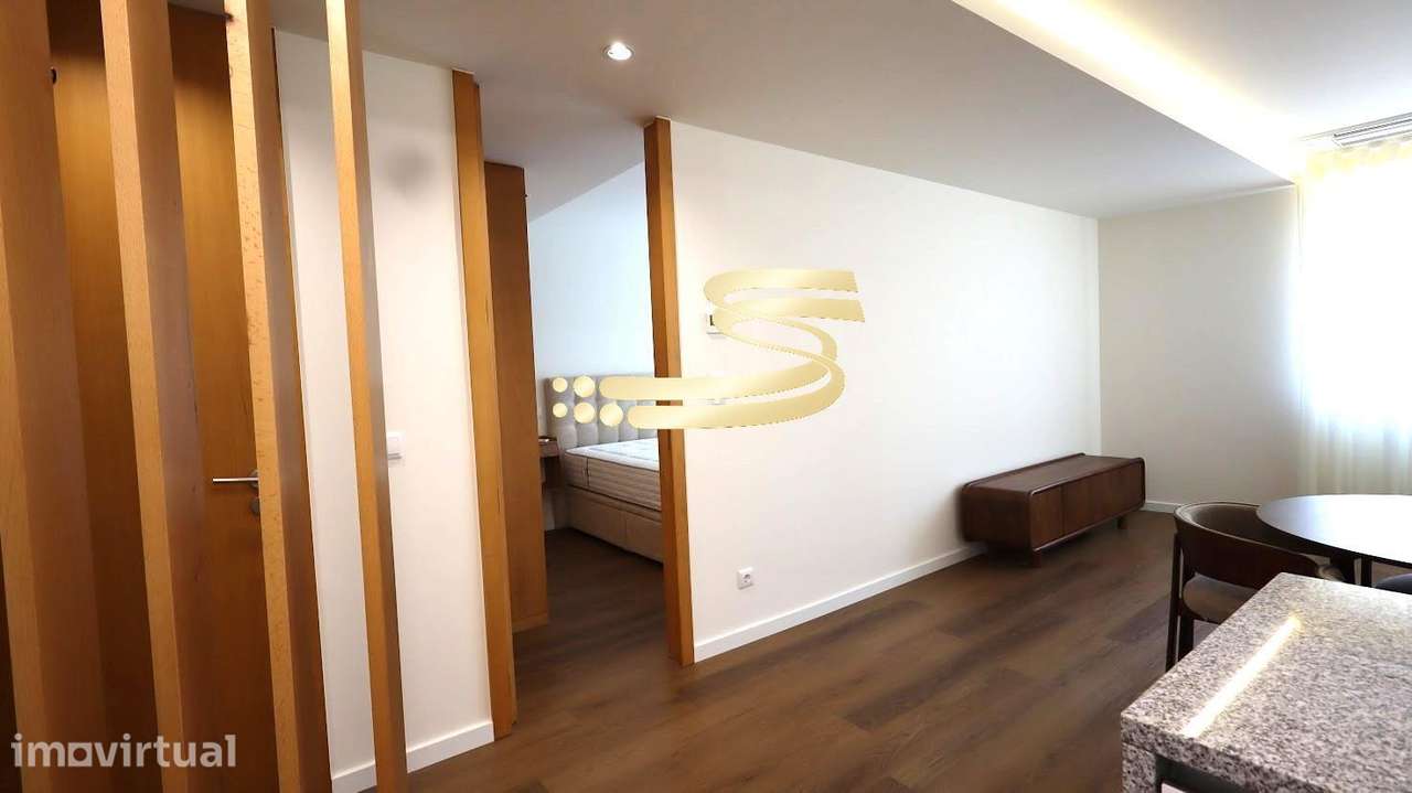APARTAMENTO T1 RENOVADO PARA ARREDAMENTO / PORTO / CARVALHIDO - Grande imagem: 5/8