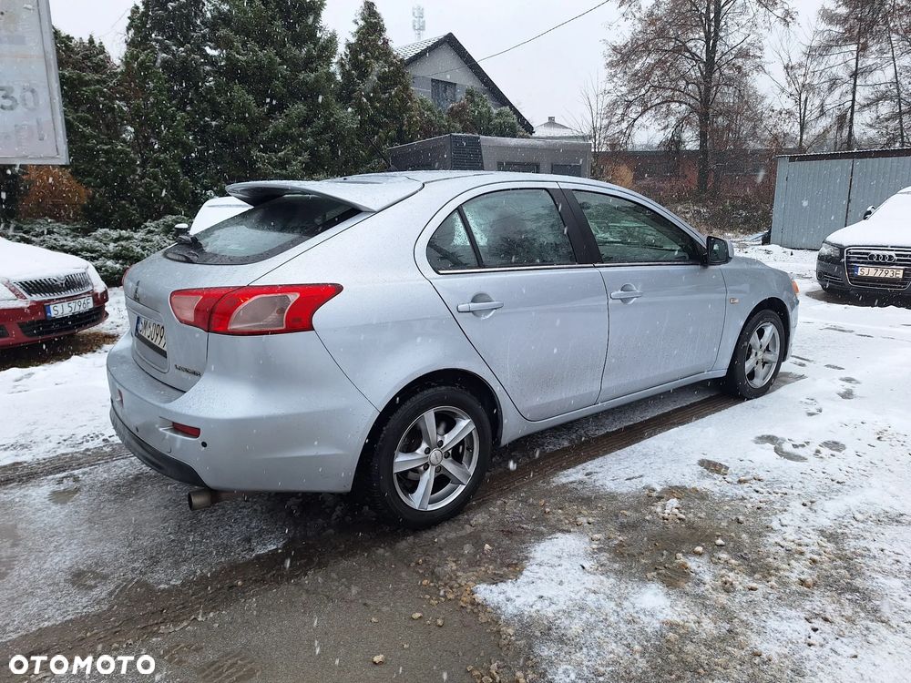 Mitsubishi Lancer 1.8 Intense - 6