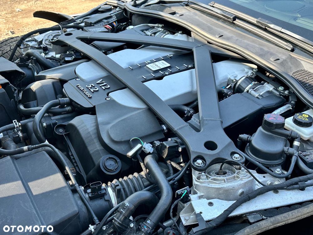 Aston Martin DB11 - 9