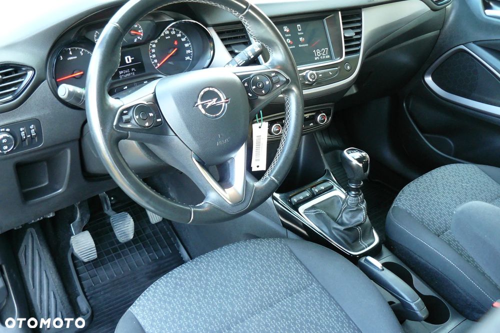 Opel Crossland X 1.2 T Design Line S&S - 26