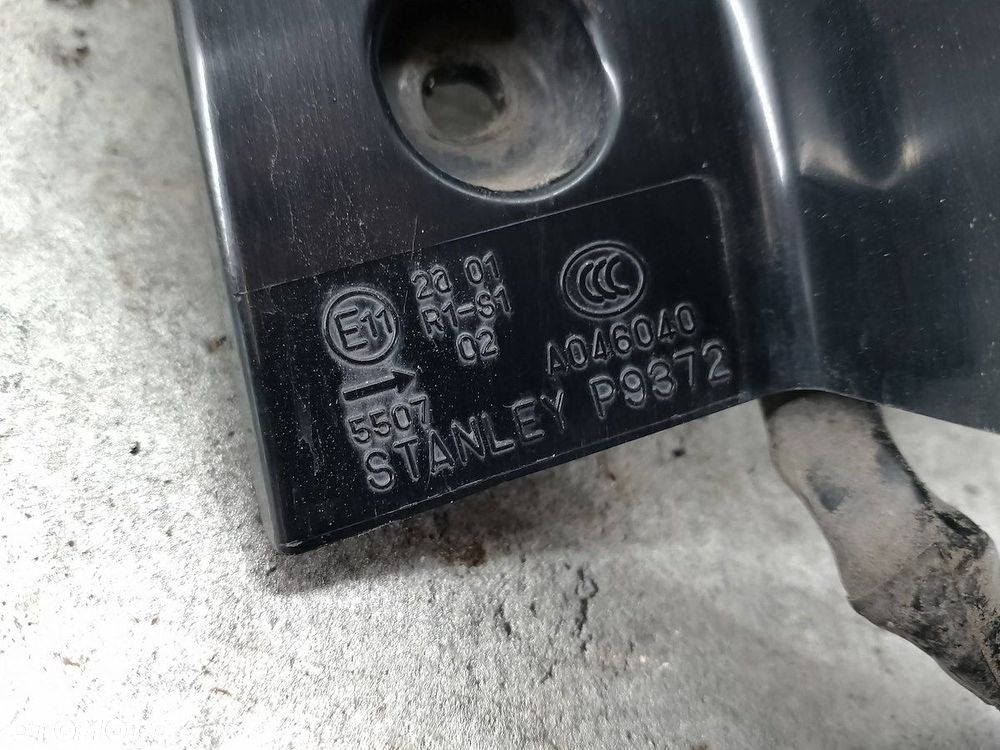 LAMPA TYLNA PRAWA MITSUBISHI ASX I P9372 - 4