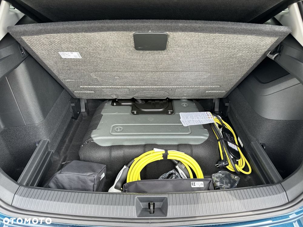 Volkswagen Tiguan - 12