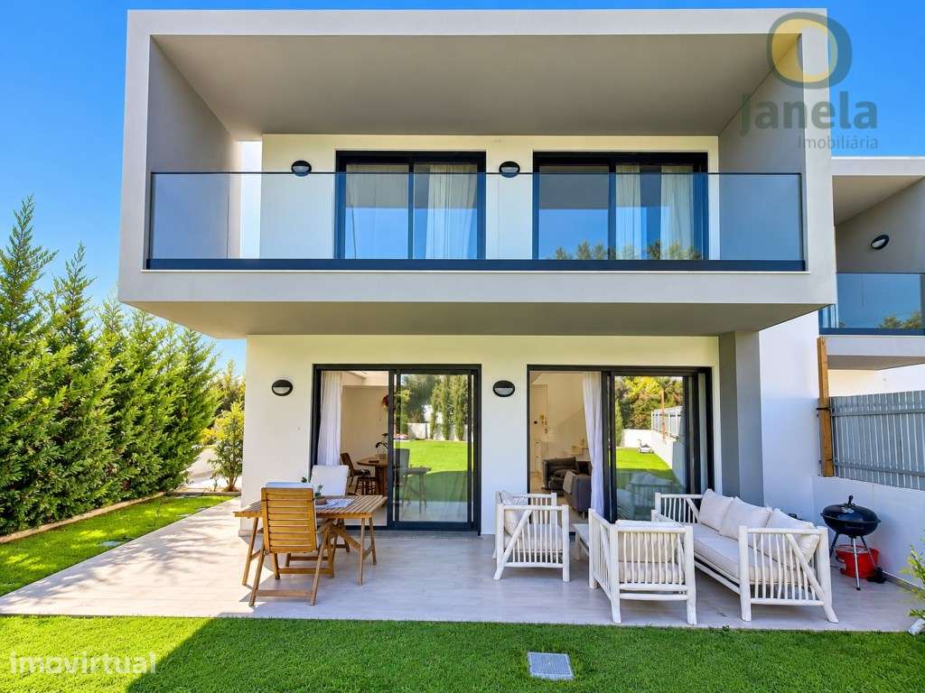 Moradia T4 com Jardim e Luz Natural na Bordeira - Grande imagem: 4/39