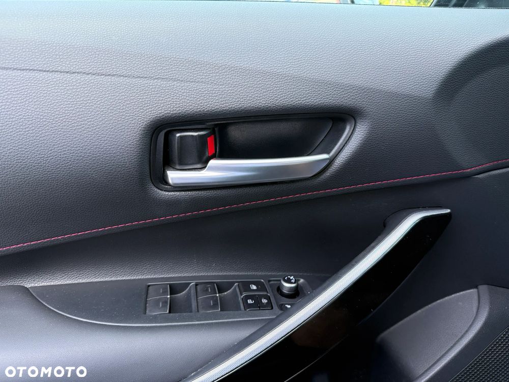 Toyota Corolla 2.0 Hybrid Executive - 18