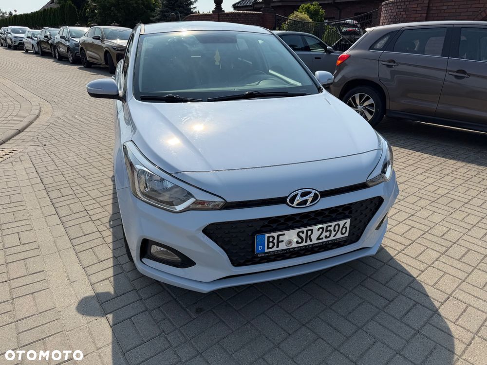 Hyundai i20 blue 1.2 YES - 4
