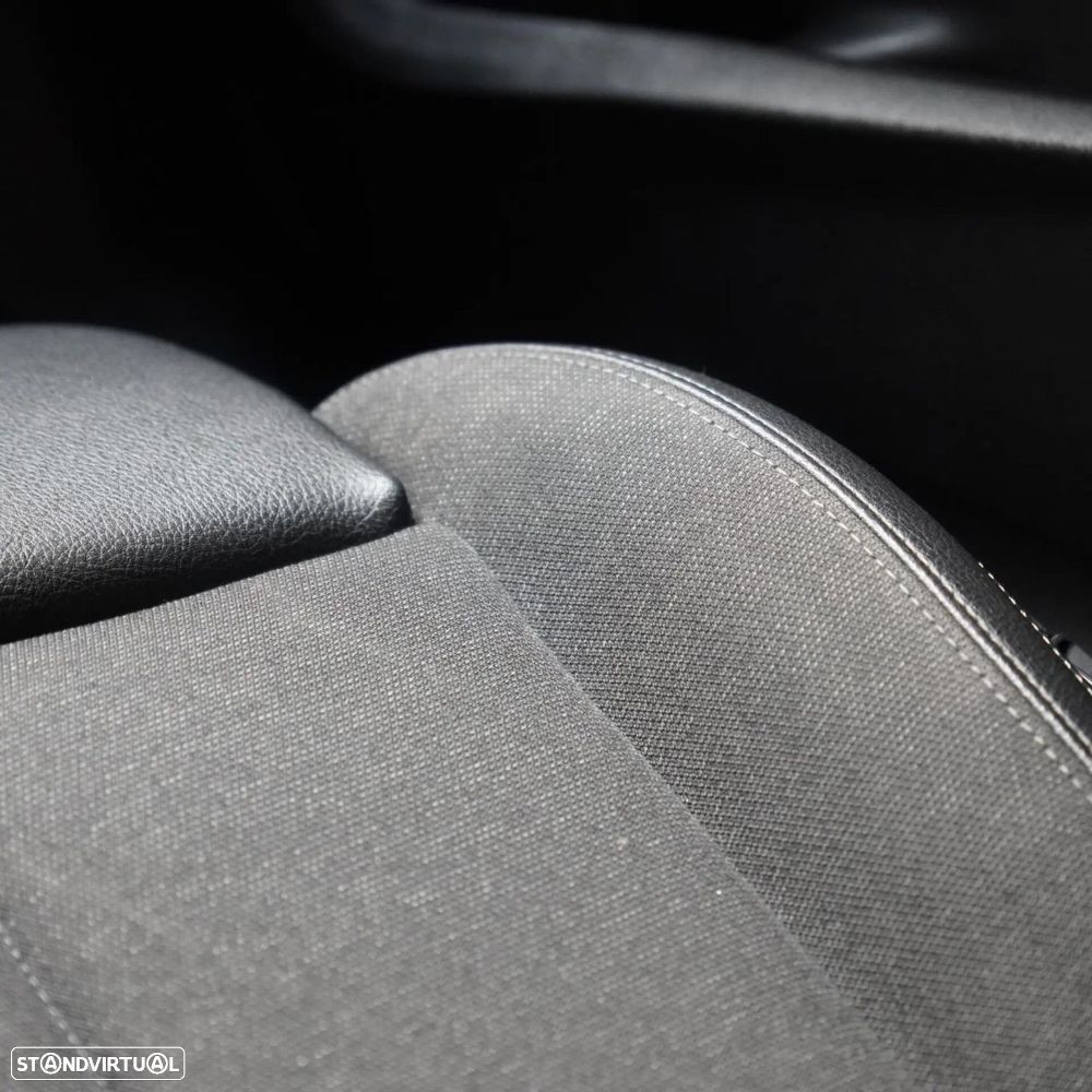 BMW 118 i Line Sport Auto - 30