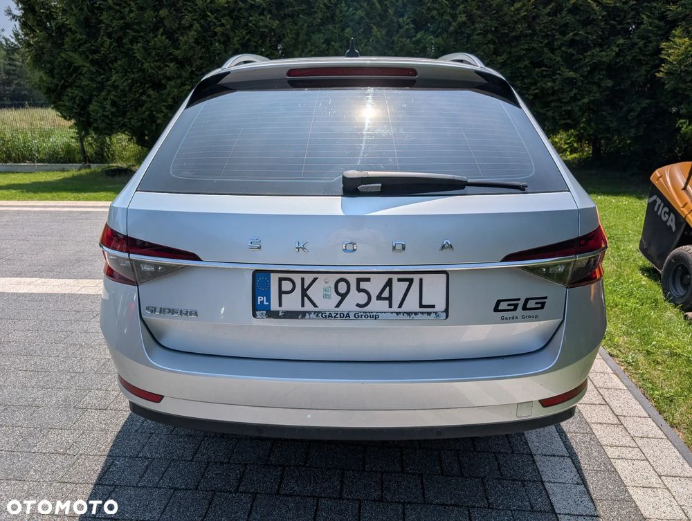 Skoda Superb 2.0 TSI Active DSG - 9