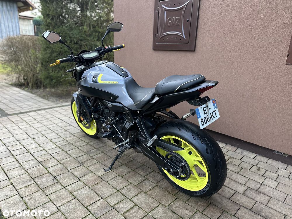 Yamaha MT - 9