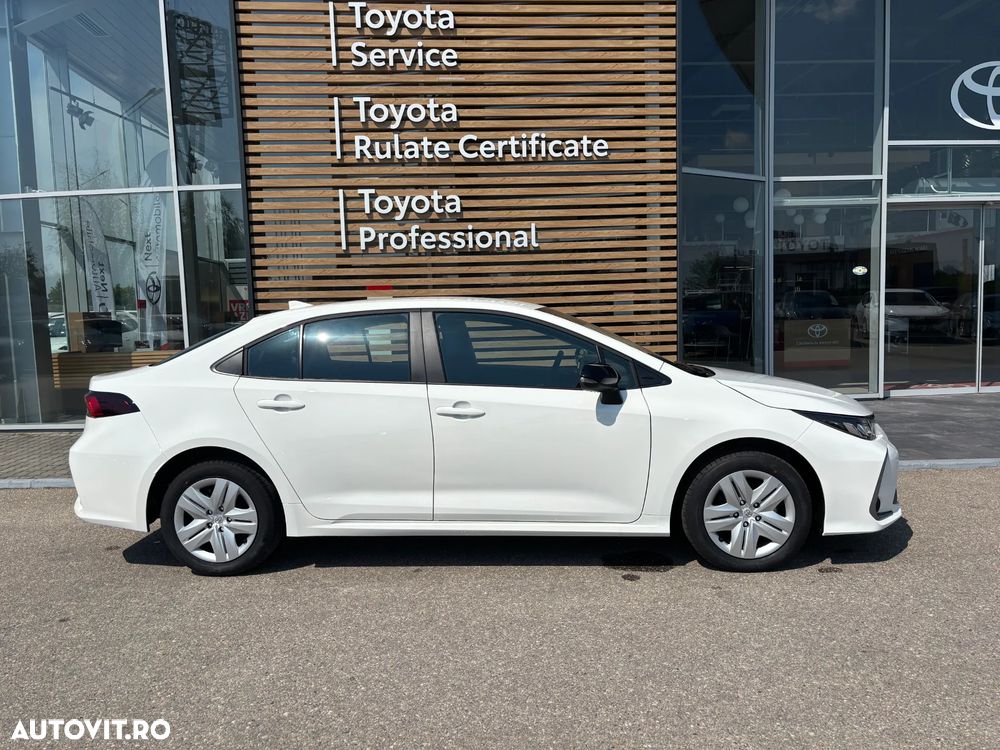 TOYOTA Corolla 2026 — imagine 8