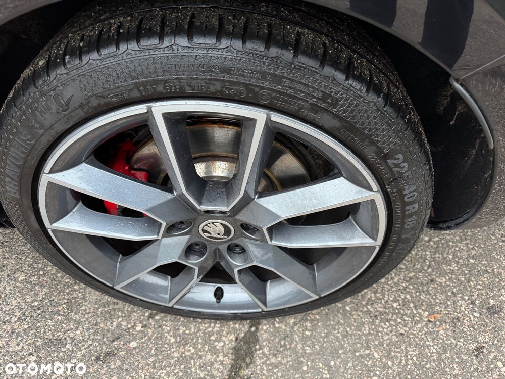 Skoda Octavia Combi 2.0 TSI DSG RS First Edition - 7