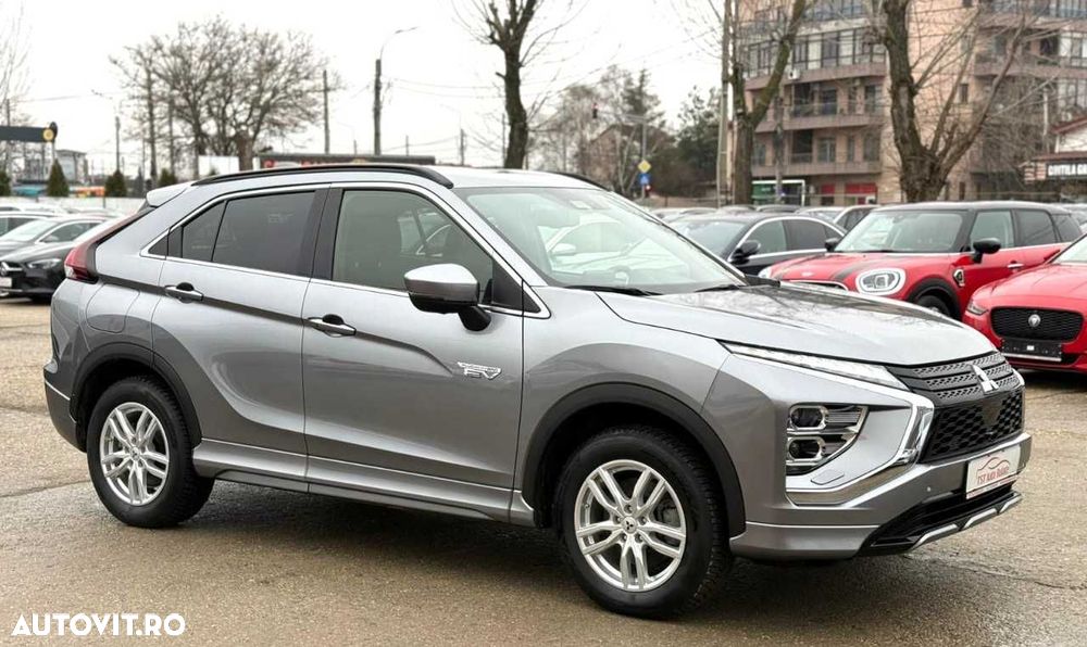 Mitsubishi Eclipse-Cross - 11