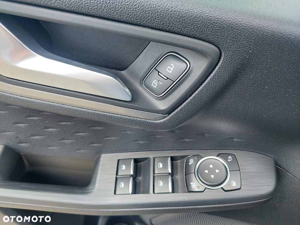 Ford Kuga - 17