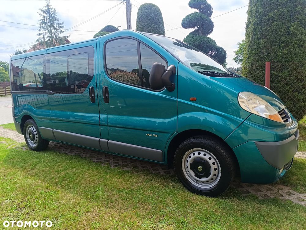 Renault Trafic Grand Passenger Black Edition - 13