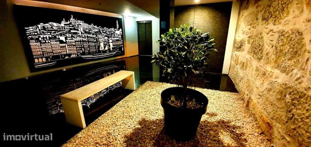 Apartamento de Luxo com Varanda — Rua da Alegria, Porto - Grande imagem: 2/15