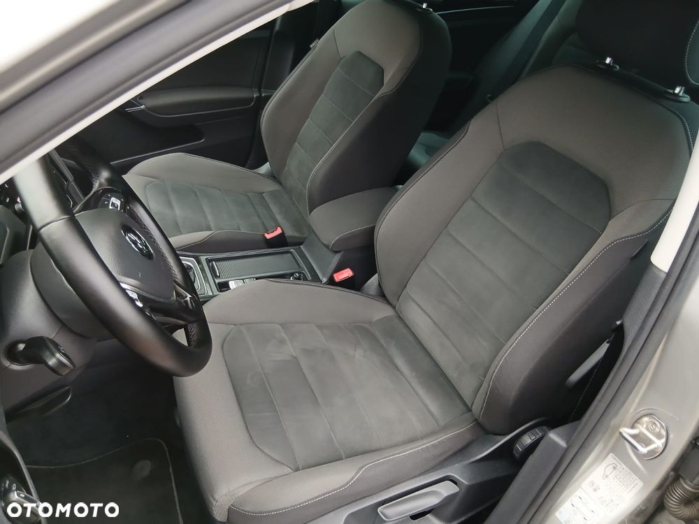 Volkswagen Golf 1.4 TSI (BlueMotion Technology) DSG Highline - 20