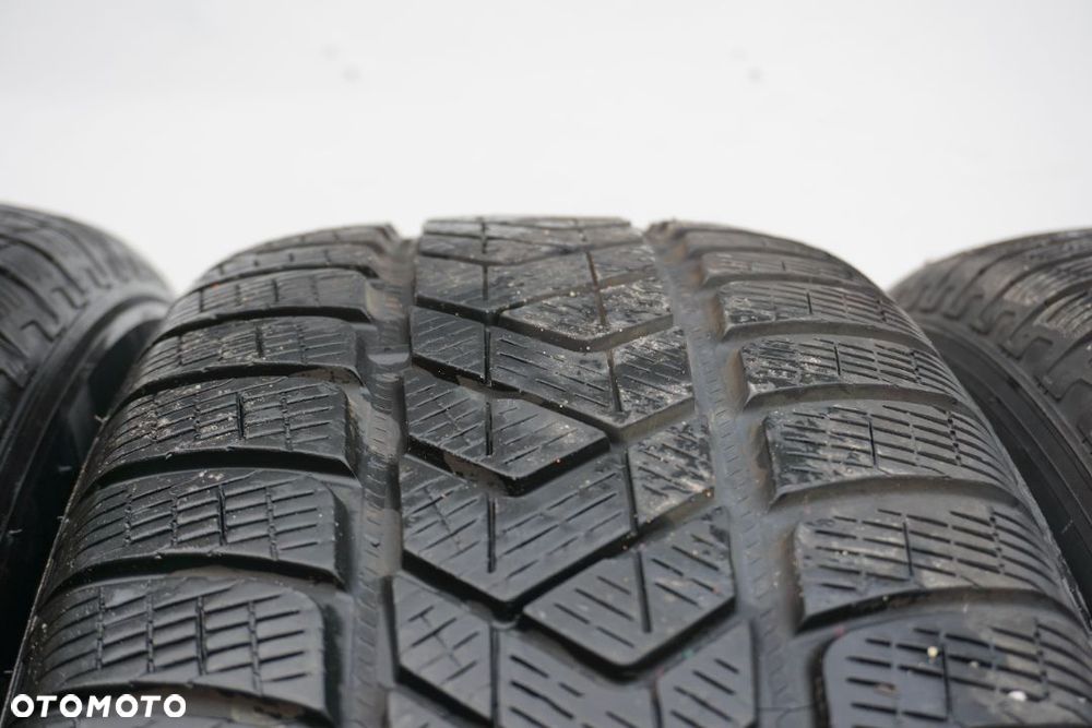 Land Rover 5x120 20 8,5J et47 Pirelli 255 55 20 - 14
