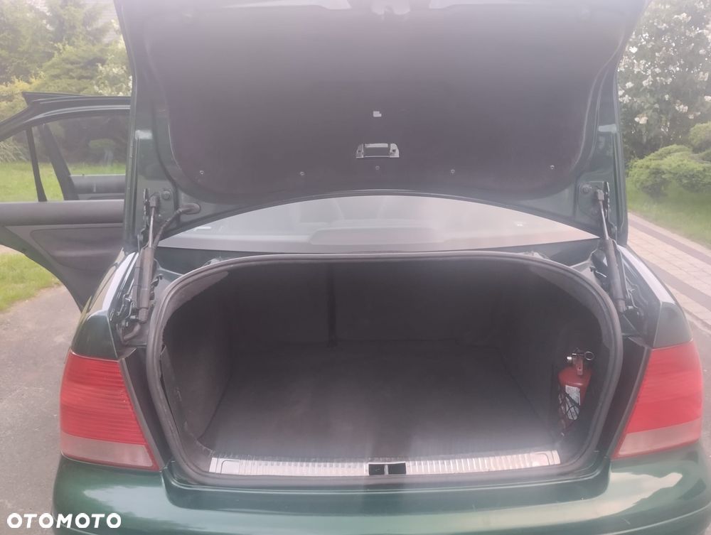 Volkswagen Bora 1.9 TDI - 11
