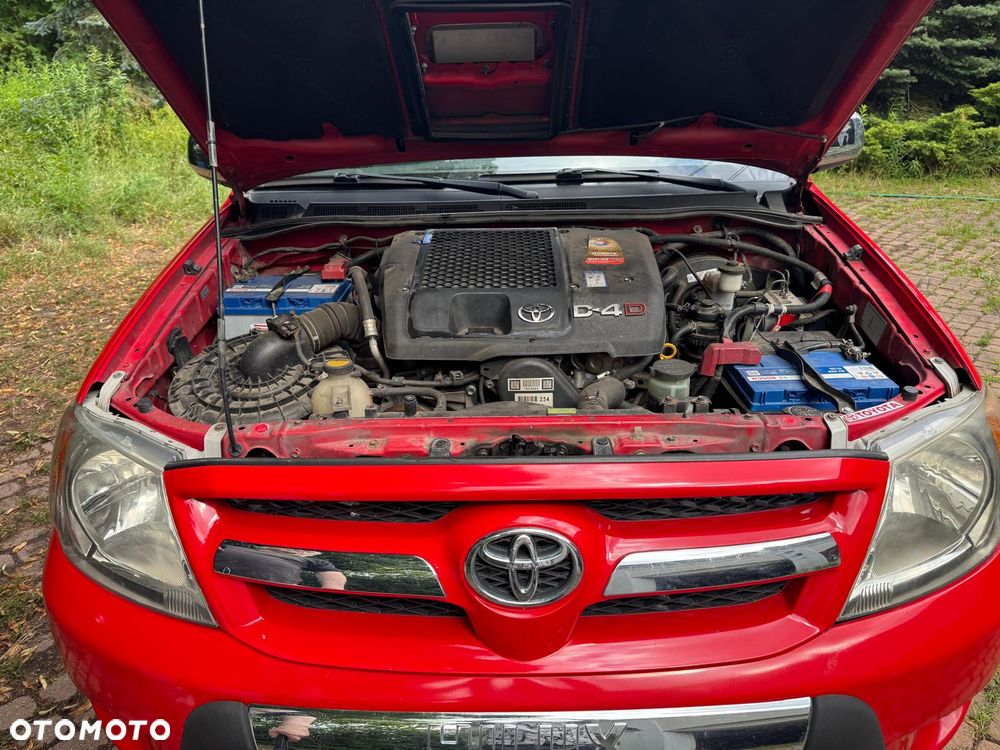 Toyota Hilux - 10