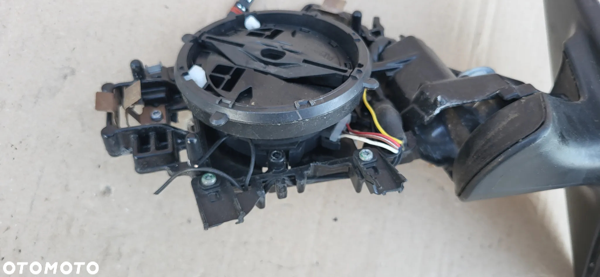 LUSTERKO LEWE AUDI A3 8P 6PIN 8P1858531DA - 4