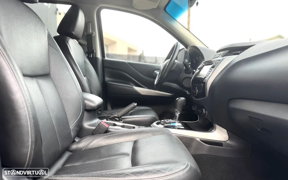 Nissan Navara 2.3 dCi CD 4WD Tekna Auto - 22