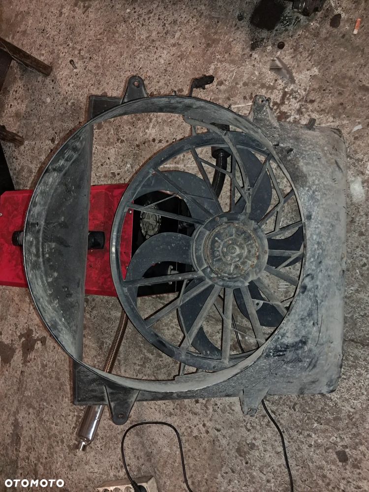 Jeep Grand Cherokee 4.7 Benzyna Wentylator chłodnicy