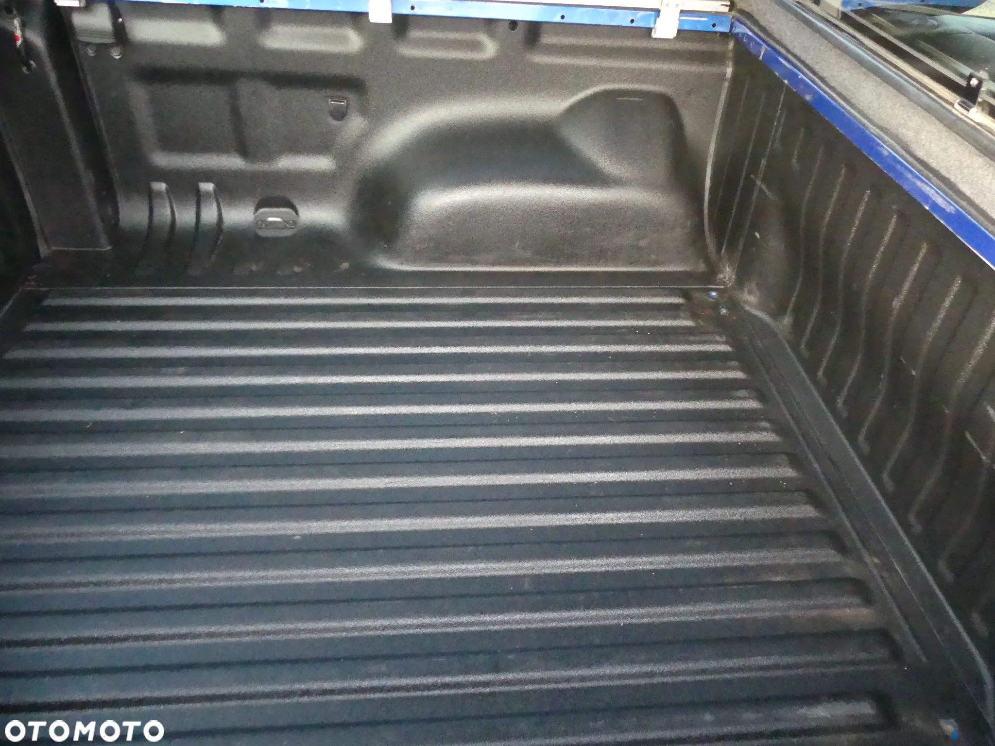 Volkswagen Amarok 3.0 TDI 4MOTION Autm Aventura - 25