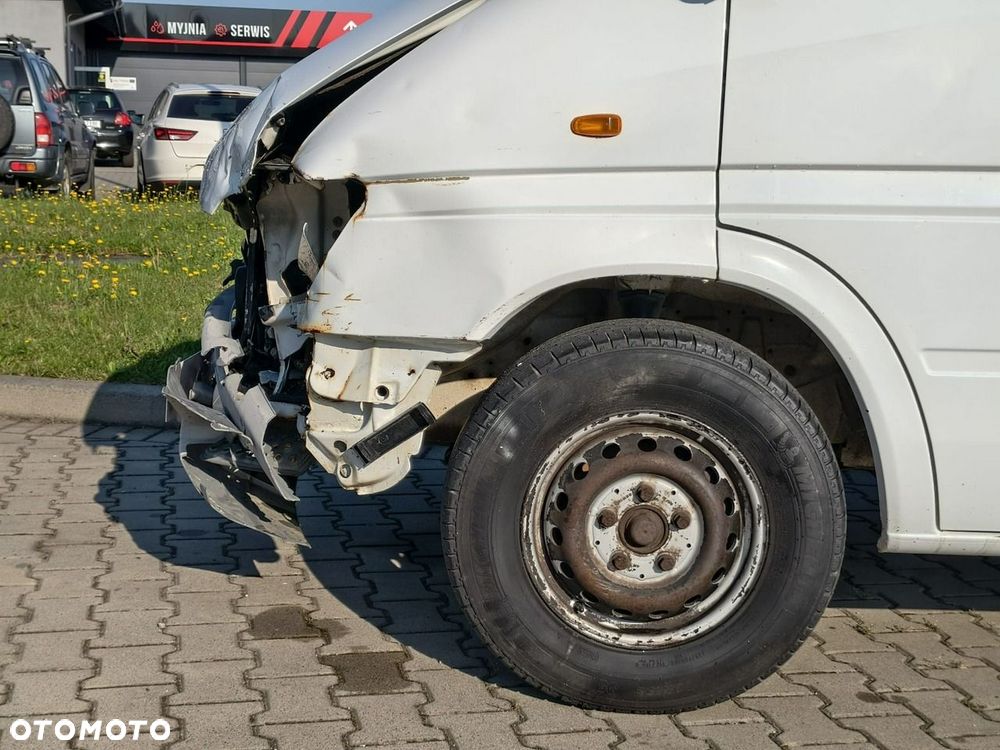 Mercedes-Benz Sprinter - 24