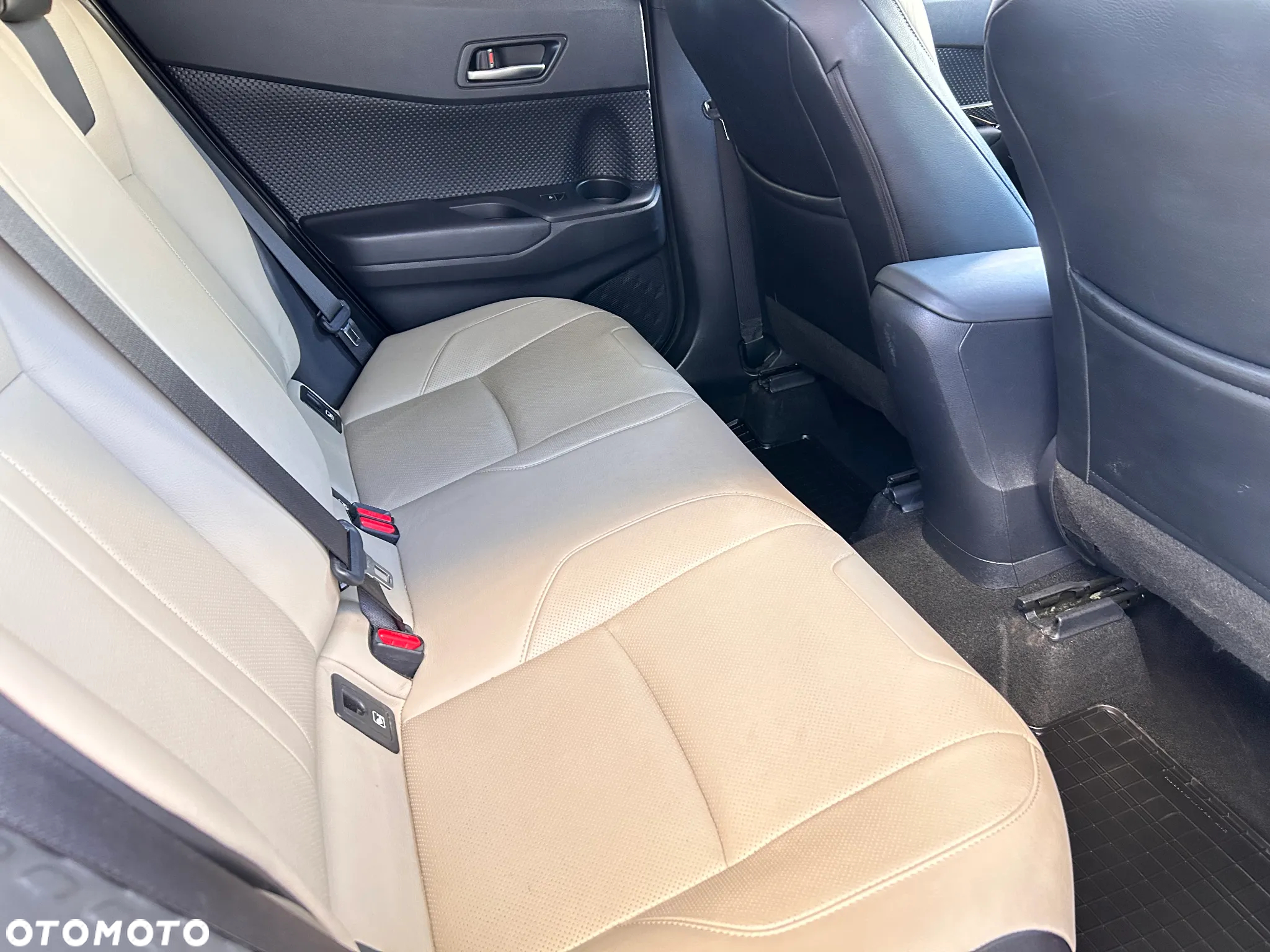 Toyota C-HR 1.8 Hybrid Prestige - 24