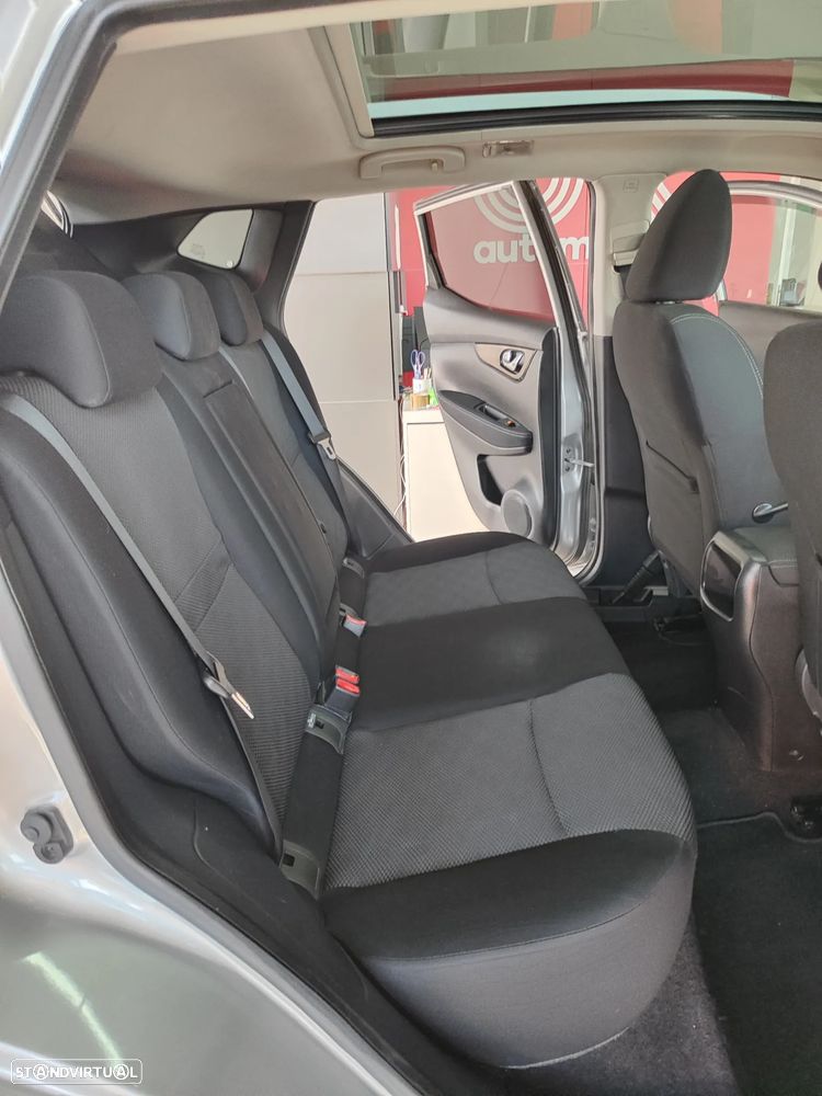 Nissan Qashqai 1.5 dCi N-Connecta 18 - 17