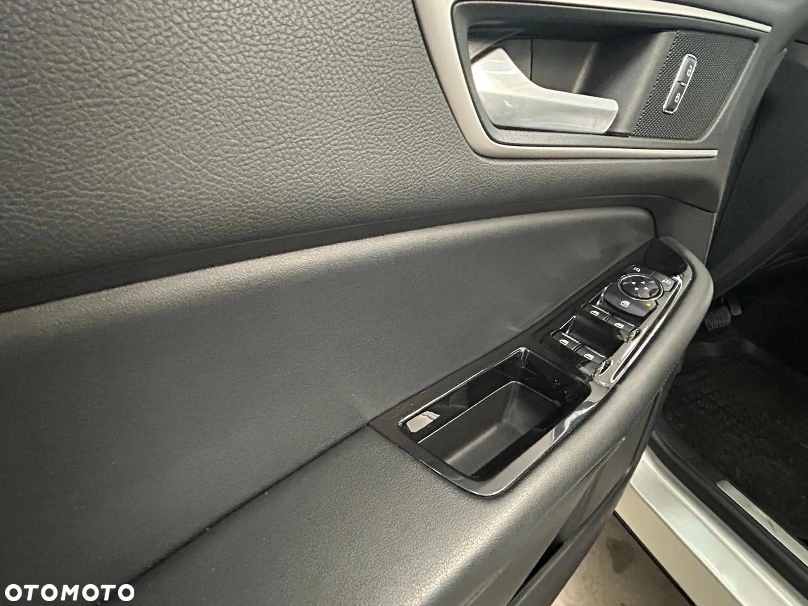 Ford Edge - 26