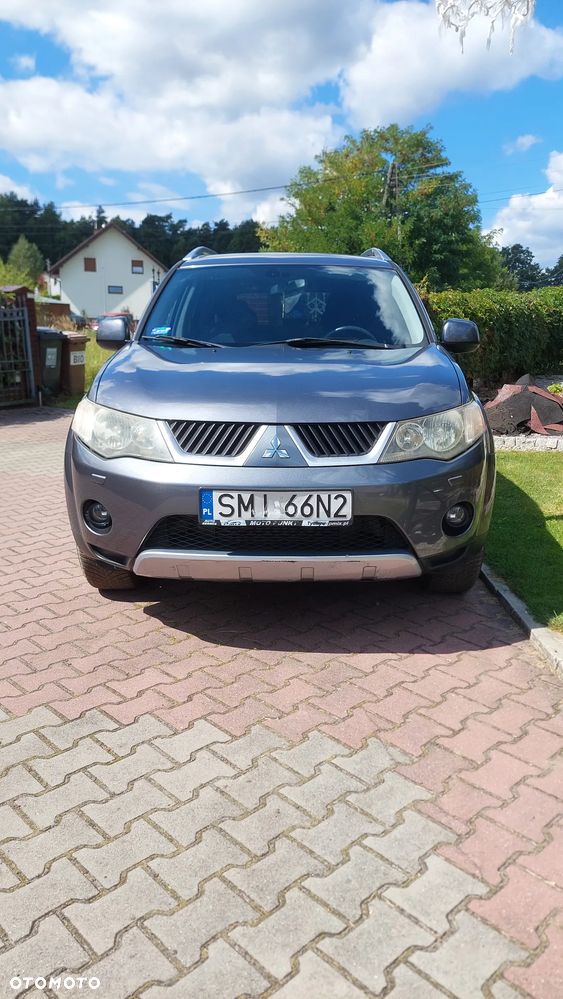 Mitsubishi Outlander 2.0 DID Intense + - 1