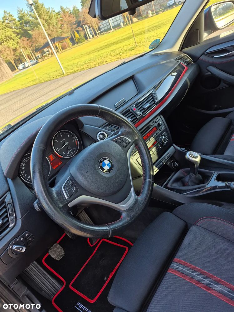 BMW X1 sDrive18d - 14