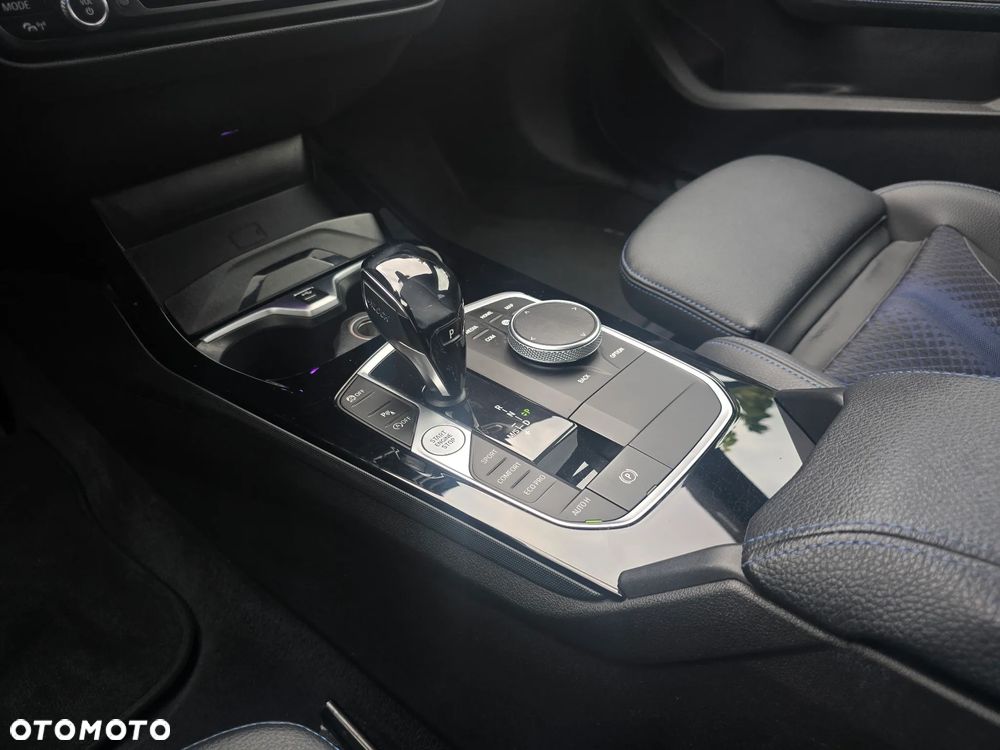 BMW Seria 2 218d M Sport - 17