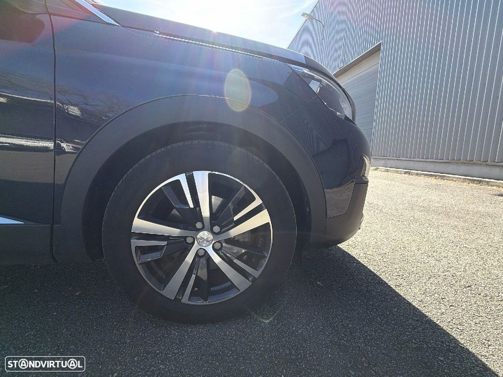Peugeot 3008 1.2 PureTech Allure EAT8 - 18
