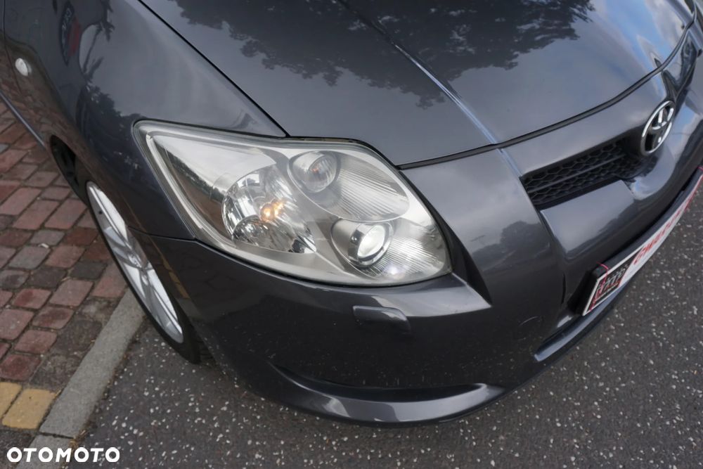 Toyota Auris 2.2 D-4D D-CAT - 7