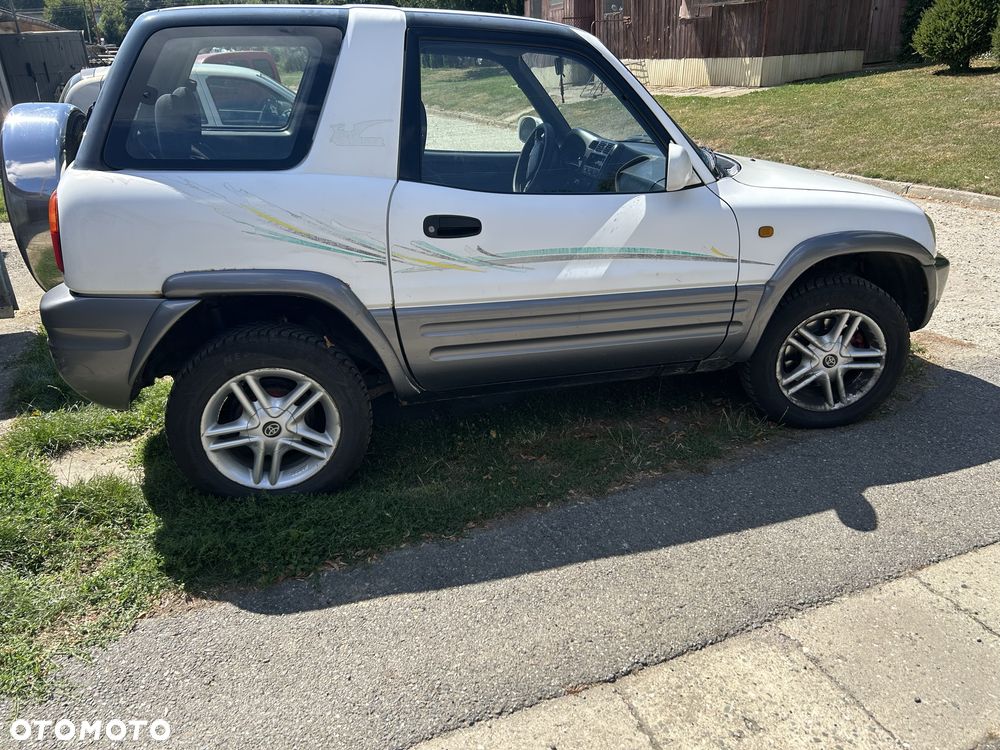 Toyota RAV4 - 5