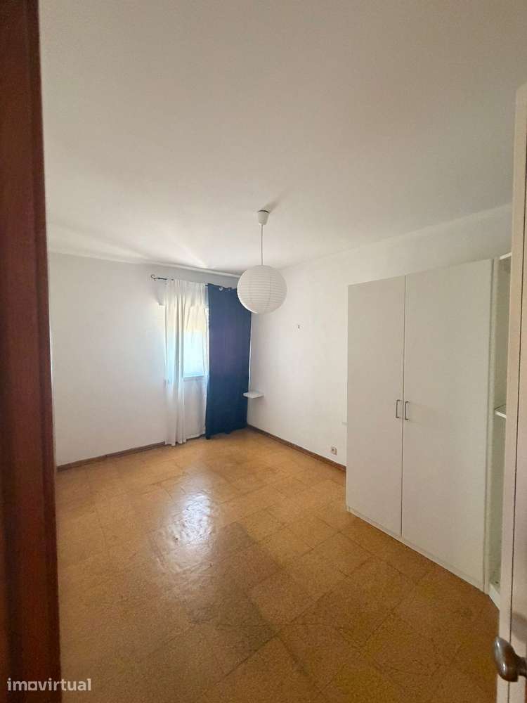 Apartamento T2 em Mercês próximo à estação - Grande imagem: 4/10