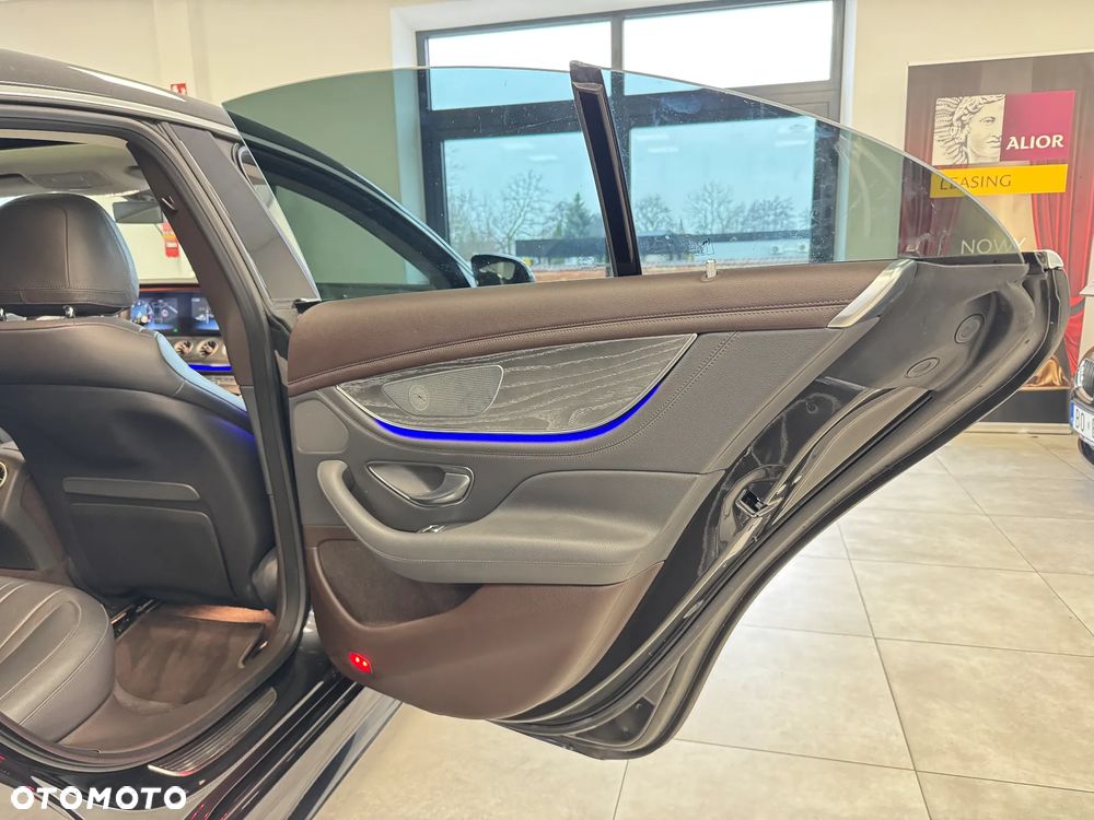 Mercedes-Benz CLS - 10