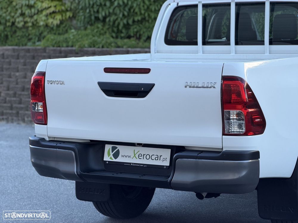 Toyota Hilux 2.4 D-4D CD 5L - 8