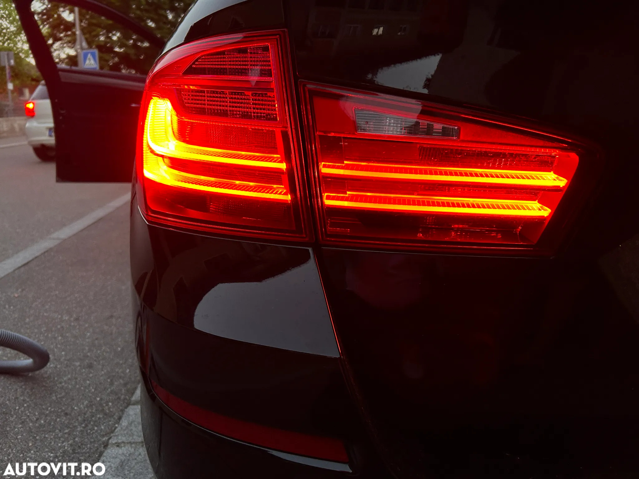BMW Seria 5 520d Touring Aut. M Sport Edition - 12