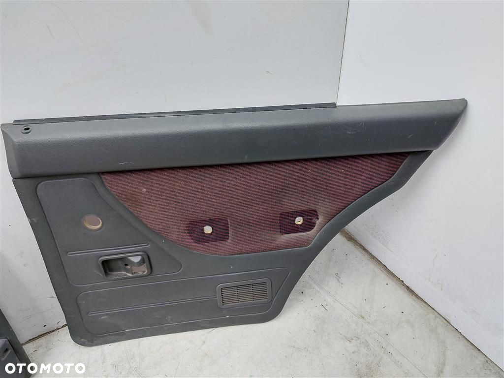TAPICERKA BOCZKI DRZWI KOMPLET Polonez Caro - 3