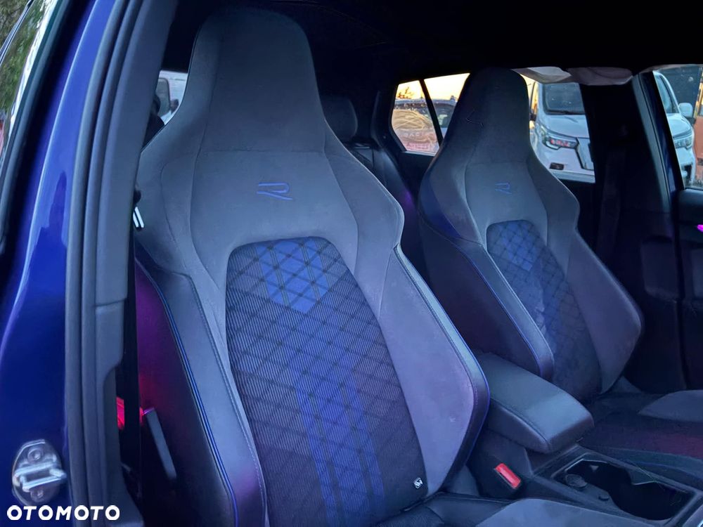 Volkswagen Golf - 10