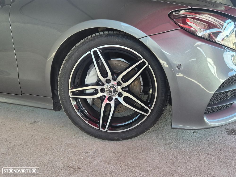 Mercedes-Benz E 220 d AMG Line - 4