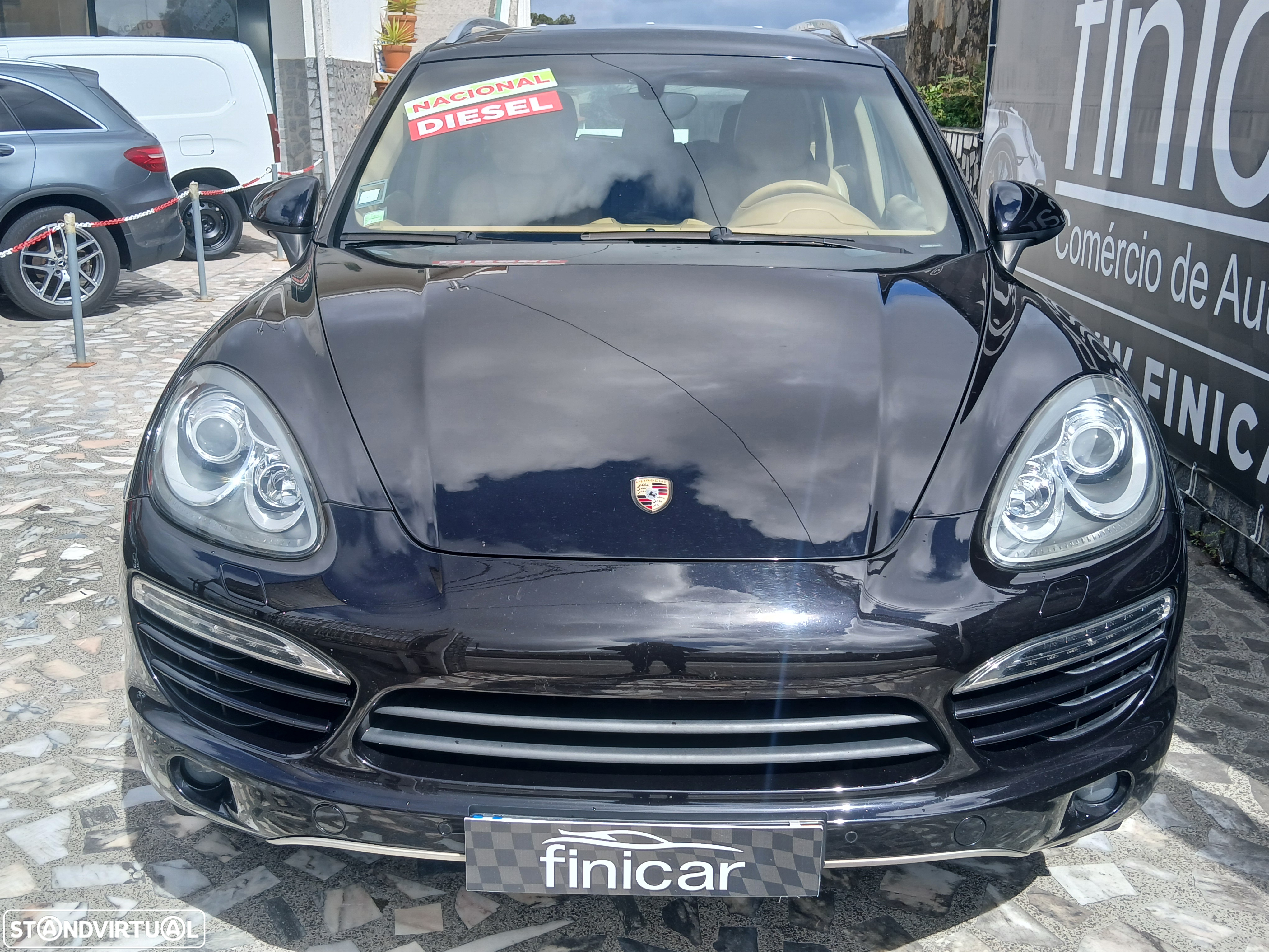 Porsche Cayenne - 4