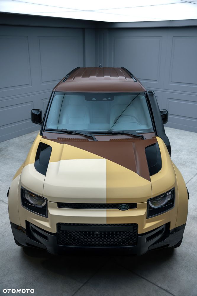 Land Rover Defender - 4