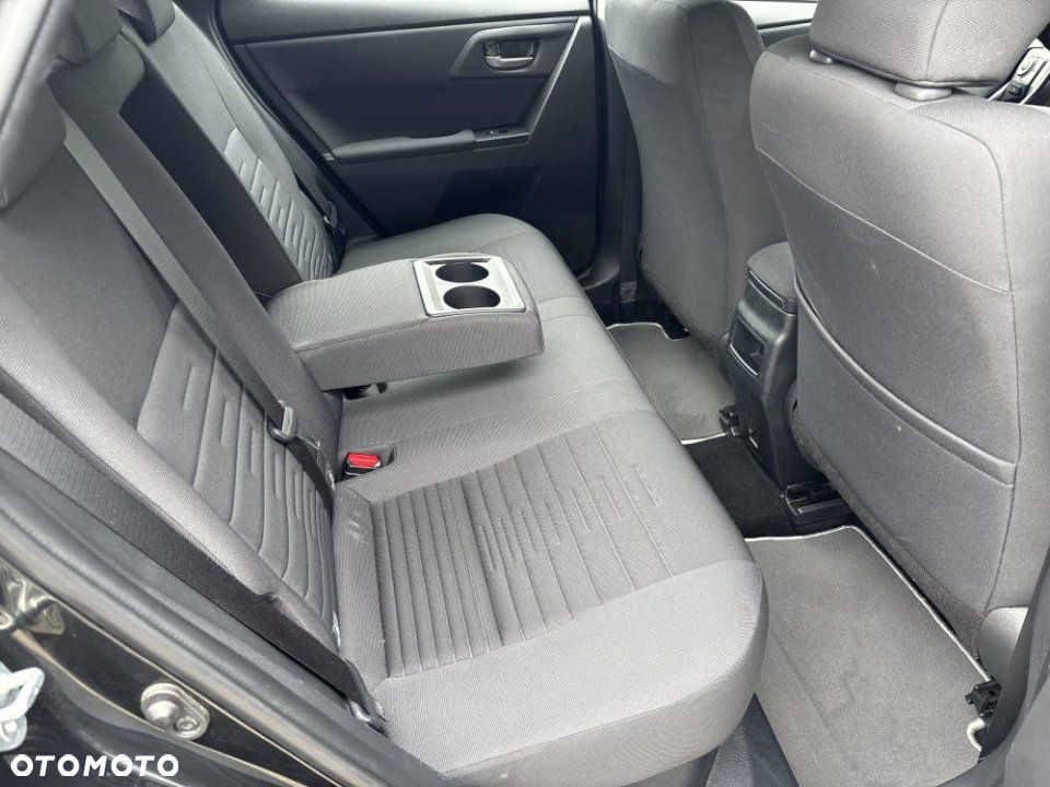 Toyota Auris - 15