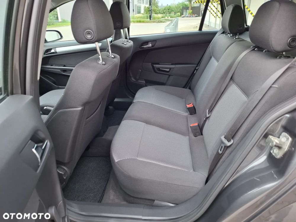 Opel Astra 1.6 Enjoy - 23