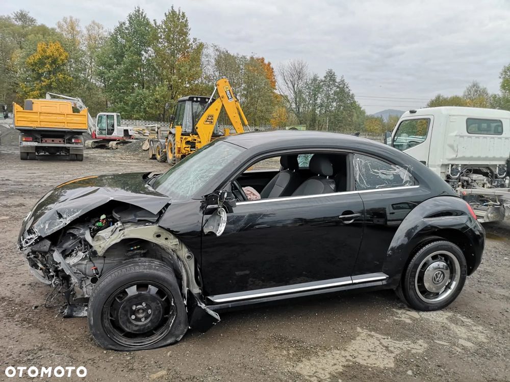 Volkswagen New Beetle - 7