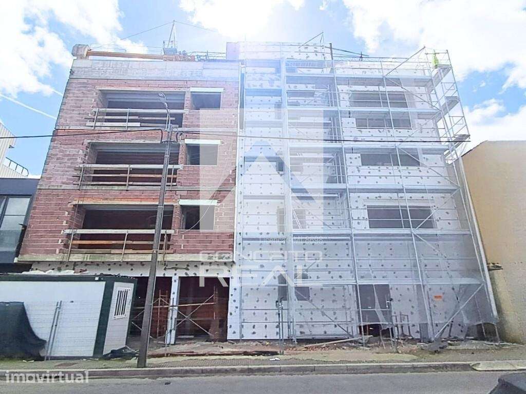 Apartamento T5 Duplex em construção c/ 170 m2 - Rio Tinto - Grande imagem: 4/50