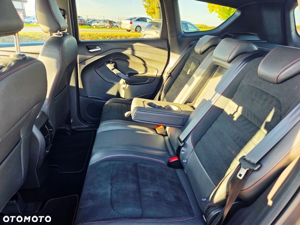 Ford Kuga 1.5 EcoBoost 2x4 ST-Line - 29